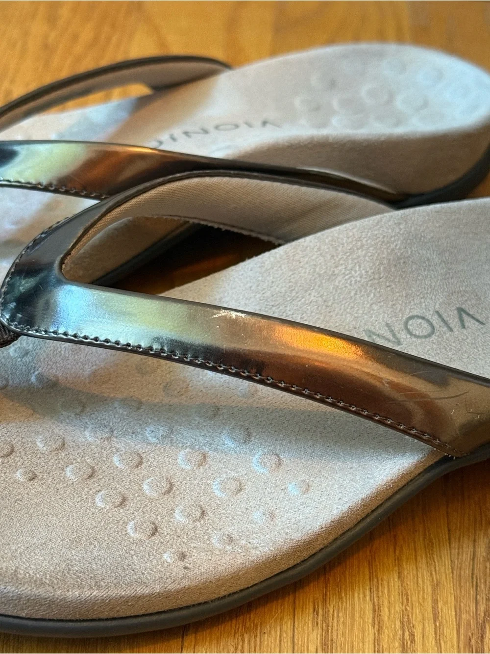 Vionic Dillon Metallic Pewter Orthotic Sandals Women’s Size 6.5 - Picture 4 of 11